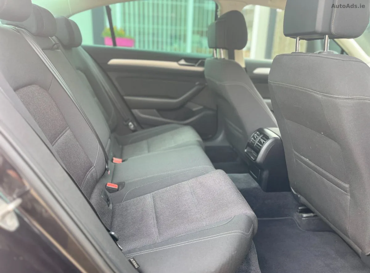 2018 Volkswagen Passat – photo 16