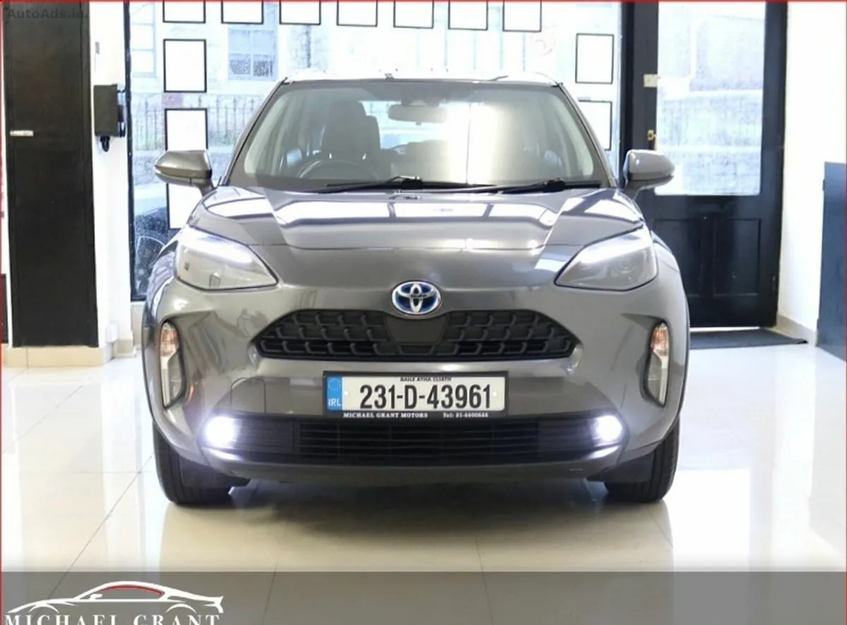 2023 Toyota Yaris Cross – photo 2