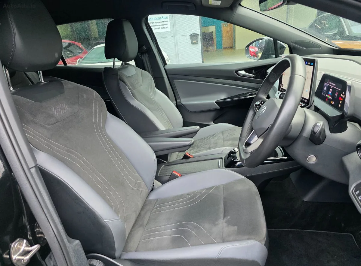 2025 Volkswagen ID.4 – photo 2