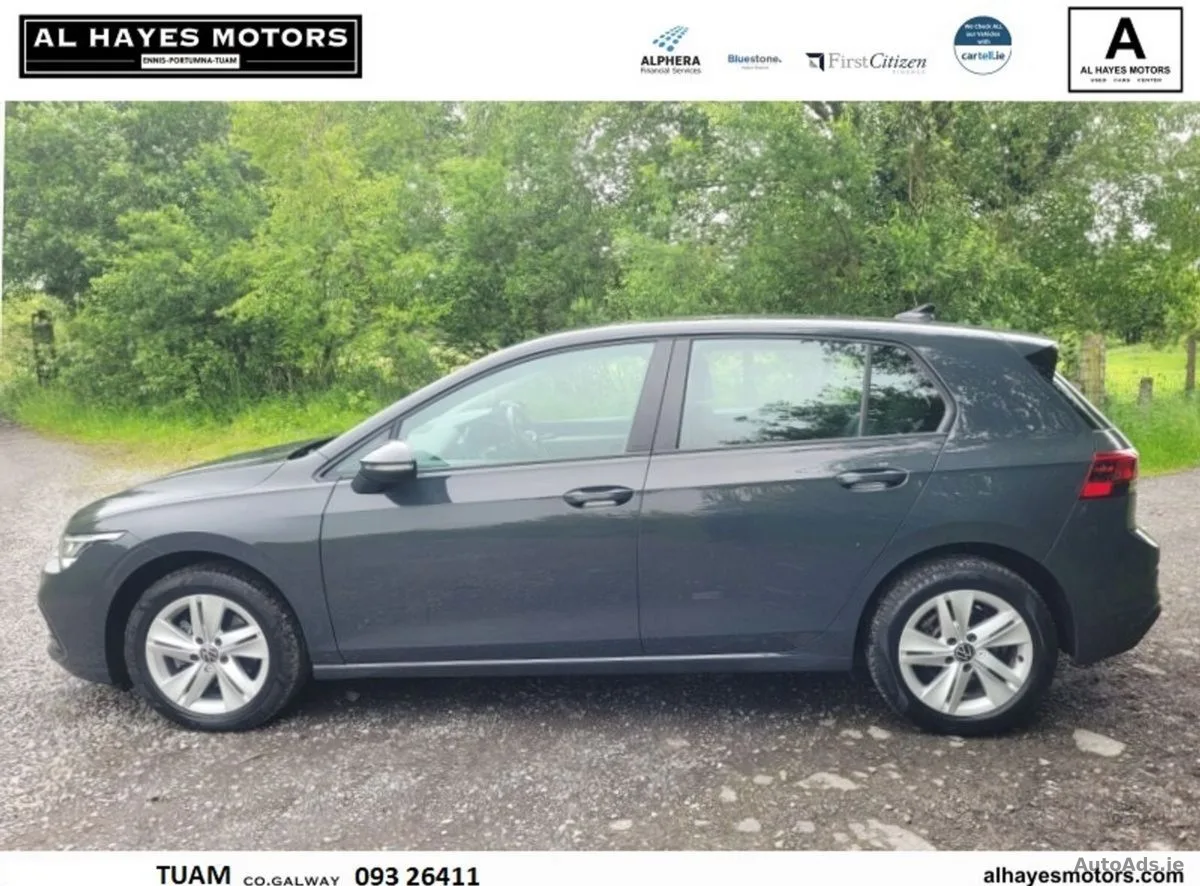 2022 Volkswagen Golf – photo 2