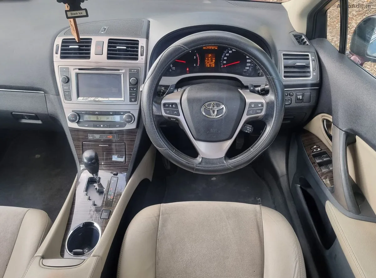 2012 Toyota Avensis – photo 17