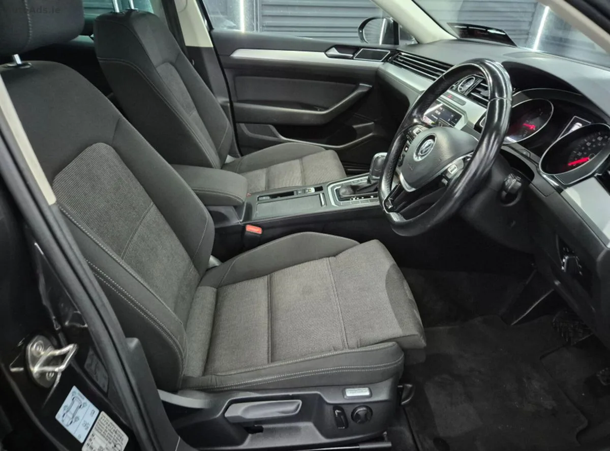 2019 Volkswagen Passat – photo 12