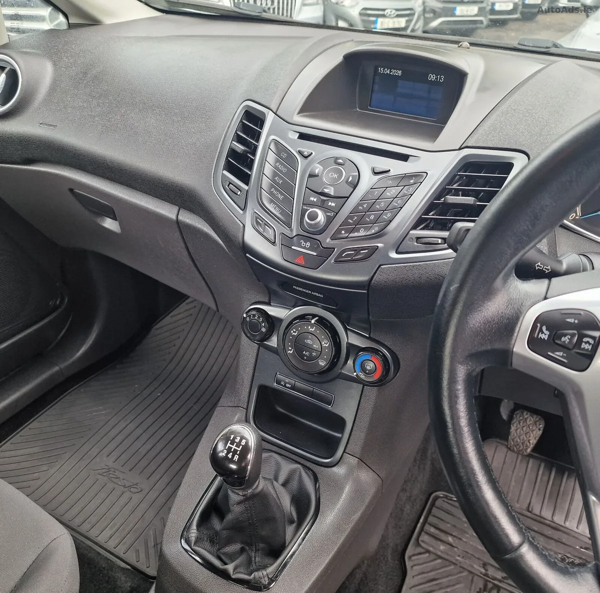 2017 Ford Fiesta – photo 10