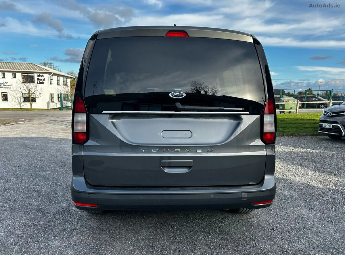 2026 Ford Tourneo Connect – photo 7