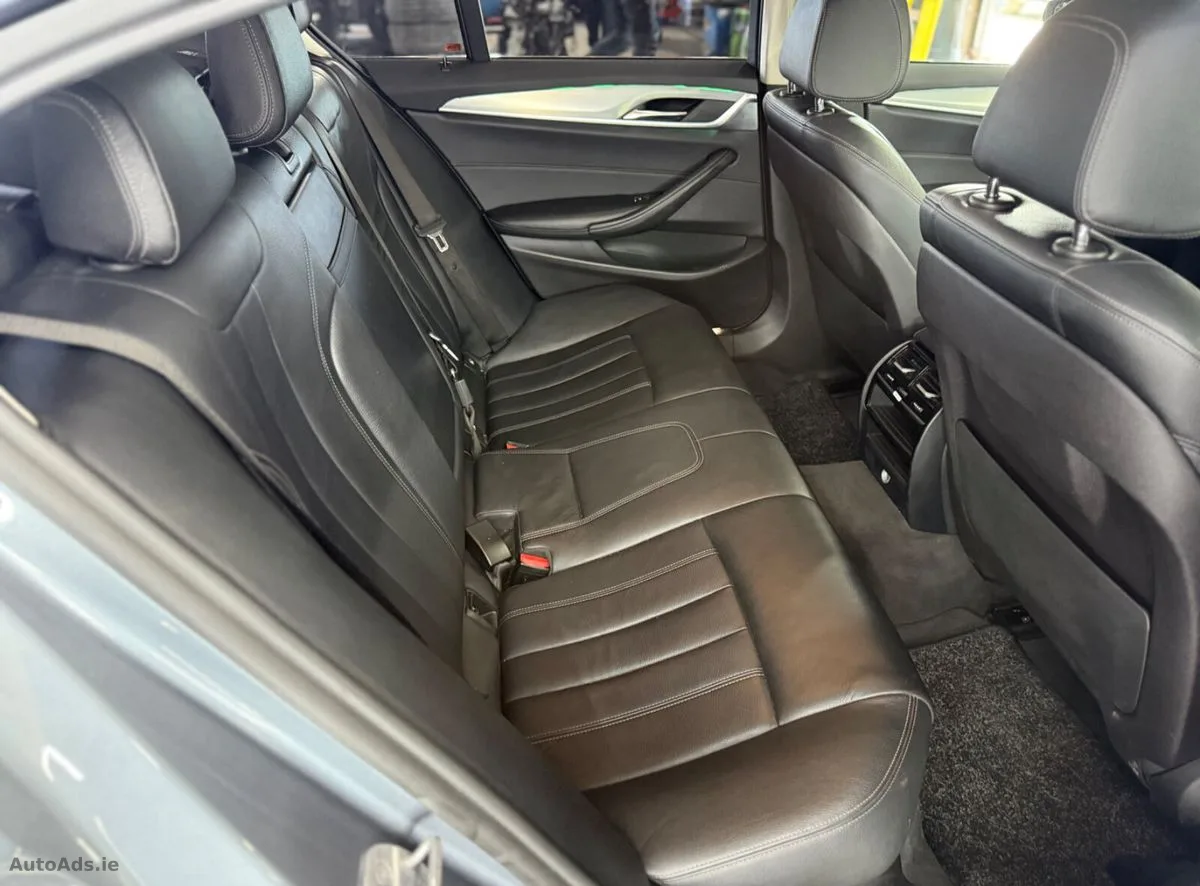 2017 BMW 5-Series – photo 19
