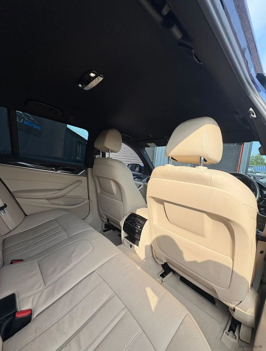 2018 BMW 5-Series – photo 14