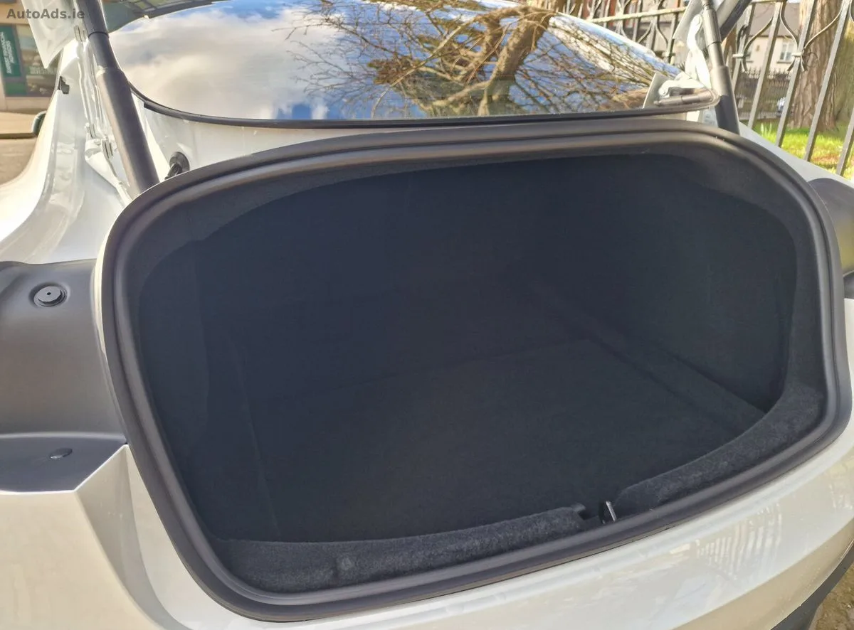 2024 Tesla Model 3 – photo 12