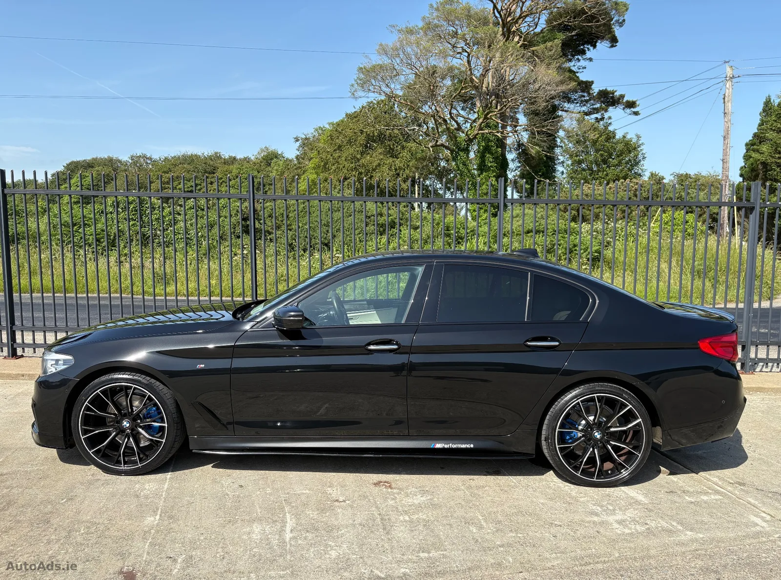 2017 BMW 5 Series – photo 3