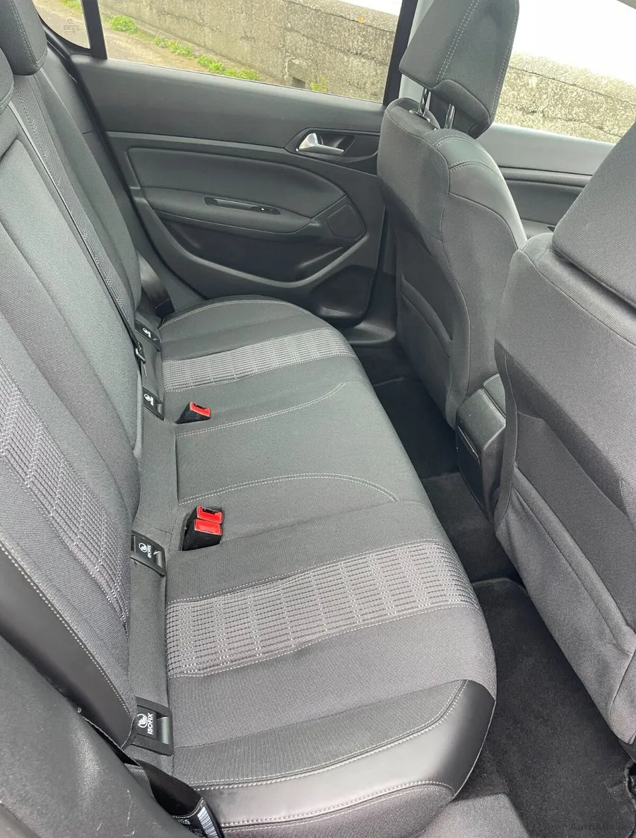 2018 Peugeot 308 – photo 12