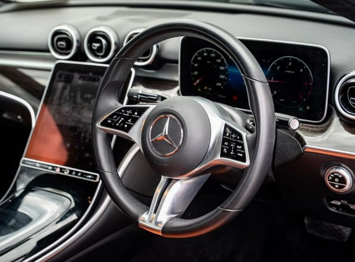 2024 Mercedes-Benz C-Class – photo 3