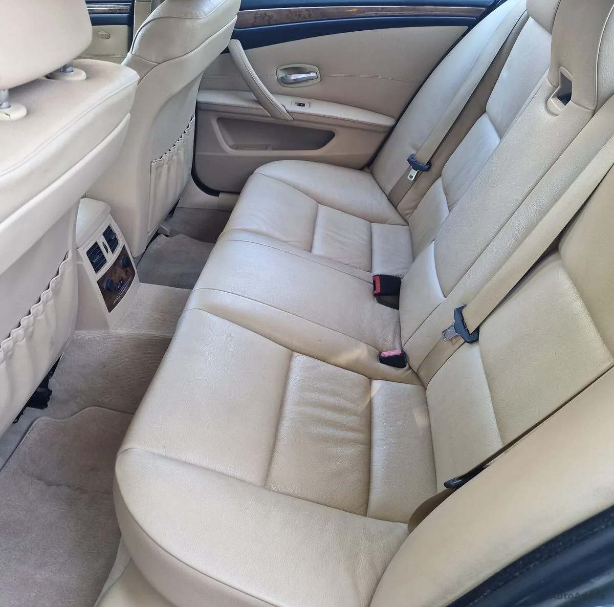 2010 BMW 5-Series – photo 10