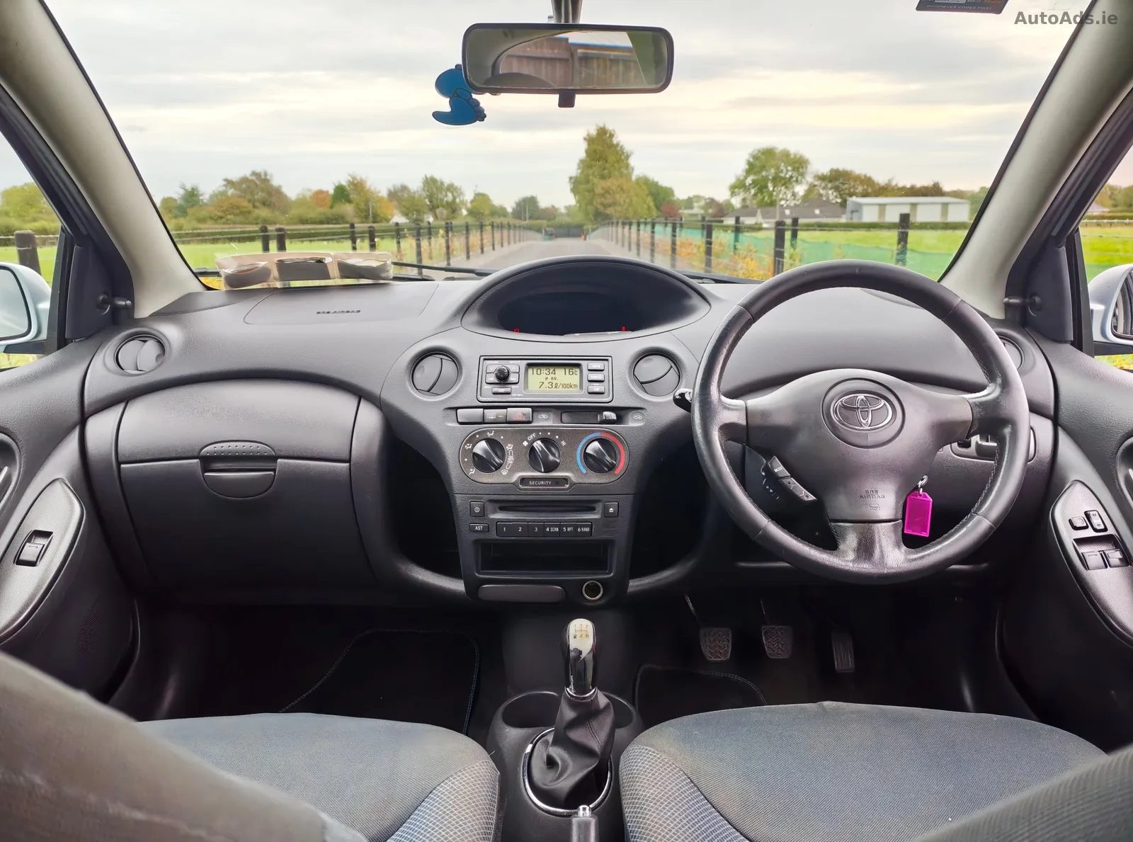 2004 Toyota Yaris – photo 7