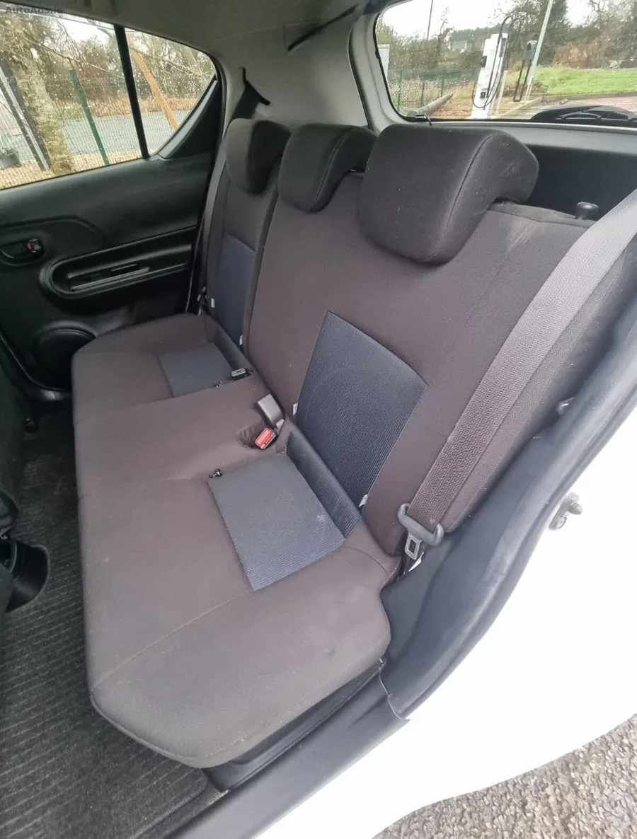 2020 Toyota Aqua – photo 18