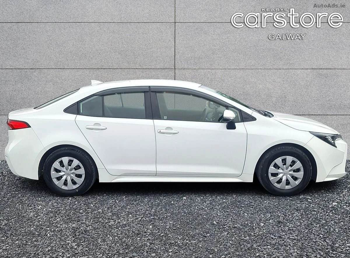 2021 Toyota Corolla – photo 2