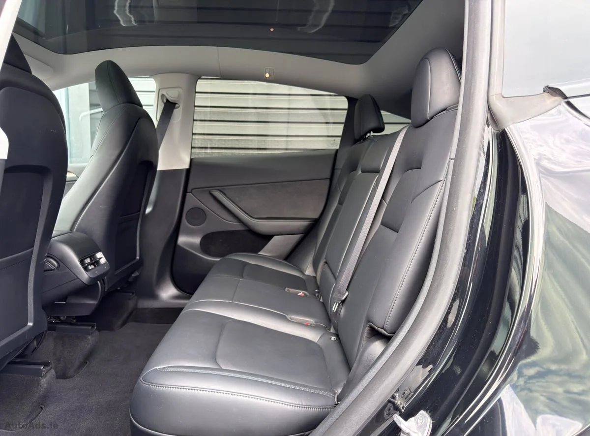 2023 Tesla Model Y – photo 10