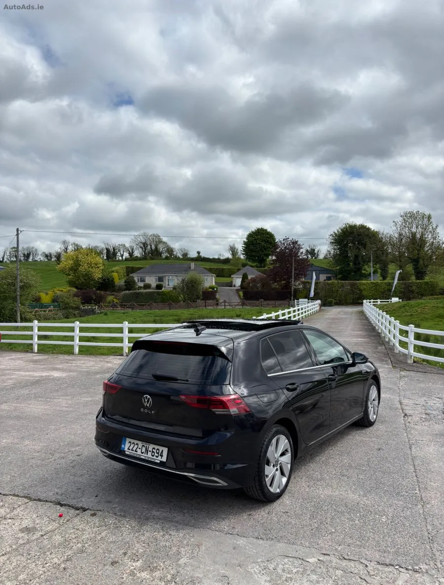 2022 Volkswagen Golf – photo 11
