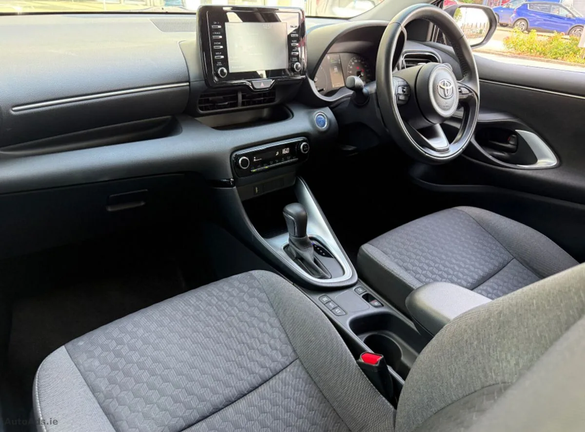2023 Toyota Yaris – photo 11