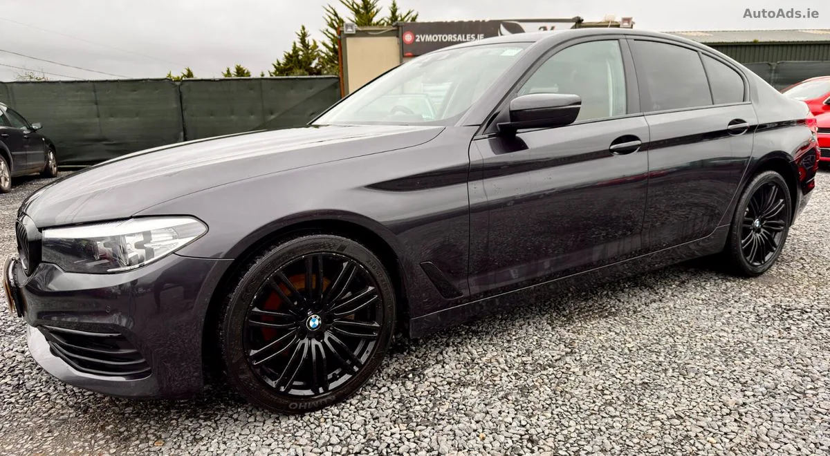 2019 BMW 5-Series – photo 2