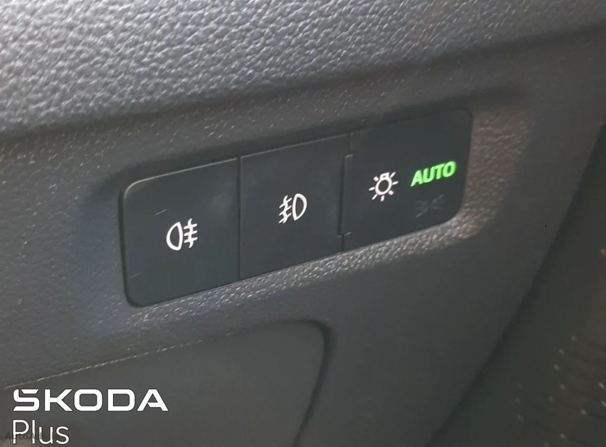 2023 Skoda Octavia – photo 18
