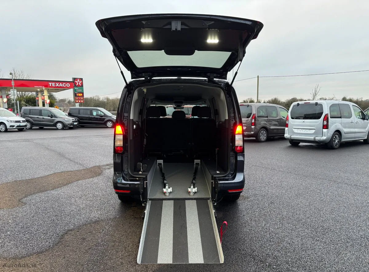 2026 Ford Tourneo Connect – photo 11