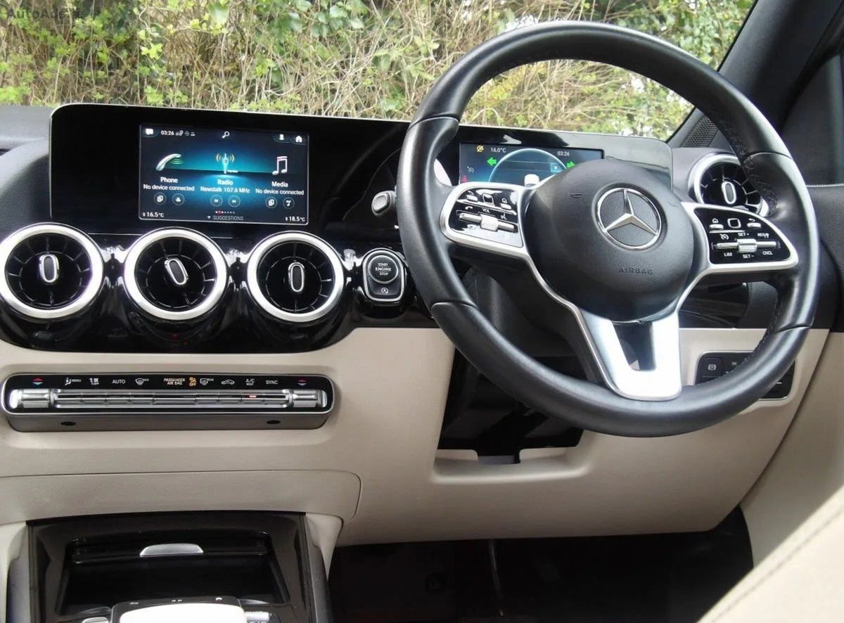 2022 Mercedes-Benz GLA – photo 4