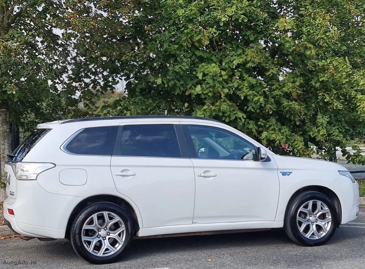 2015 Mitsubishi Outlander – photo 8