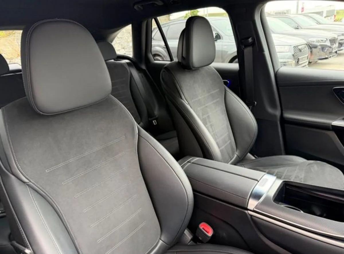 2026 Mercedes-Benz GLC – photo 16