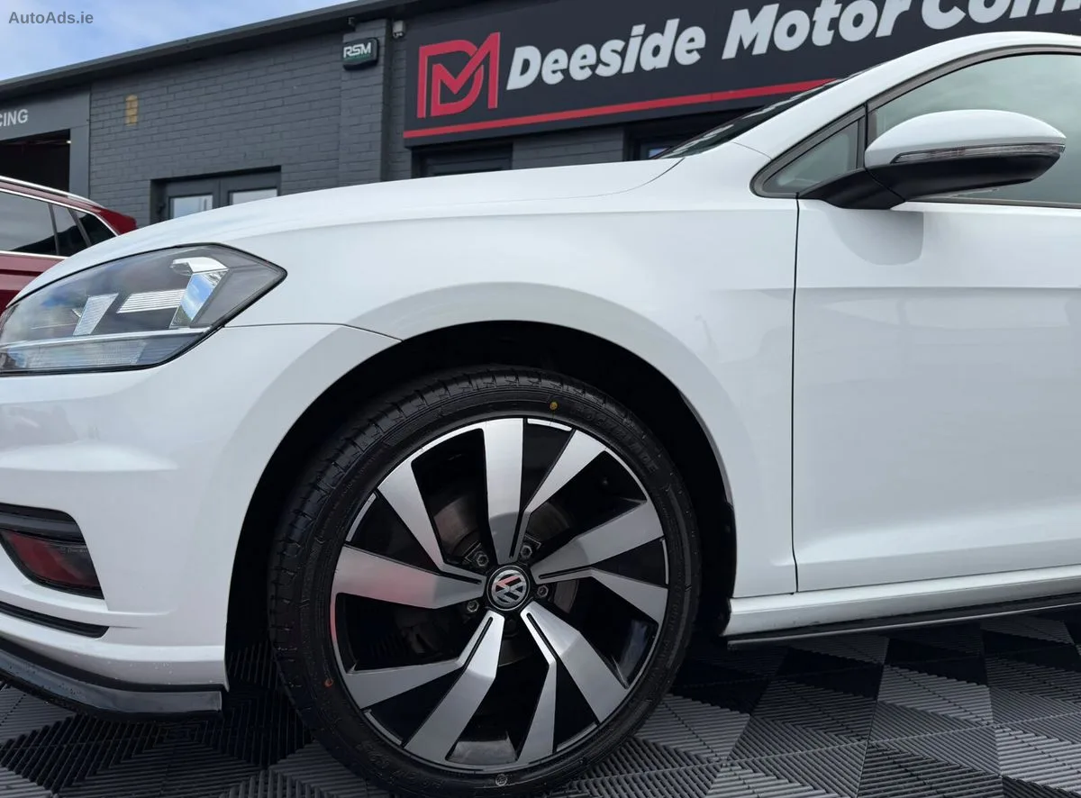 2021 Volkswagen Golf – photo 3