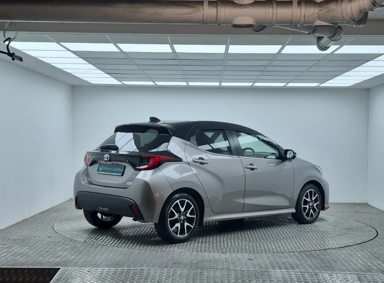 2023 Toyota Yaris – photo 2