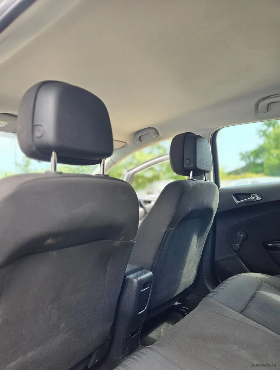 2011 Opel Astra – photo 18