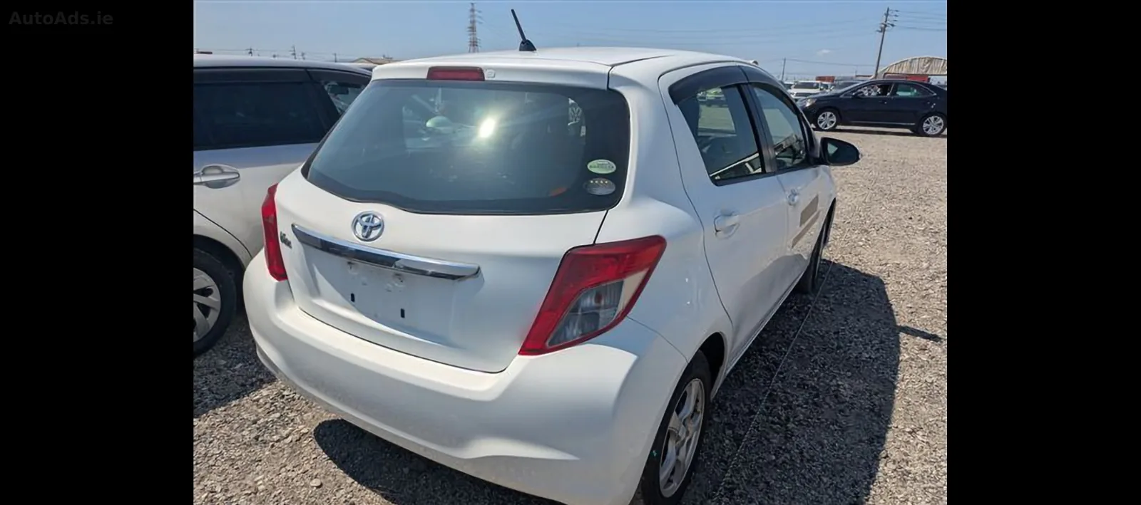 2013 Toyota Vitz – photo 6