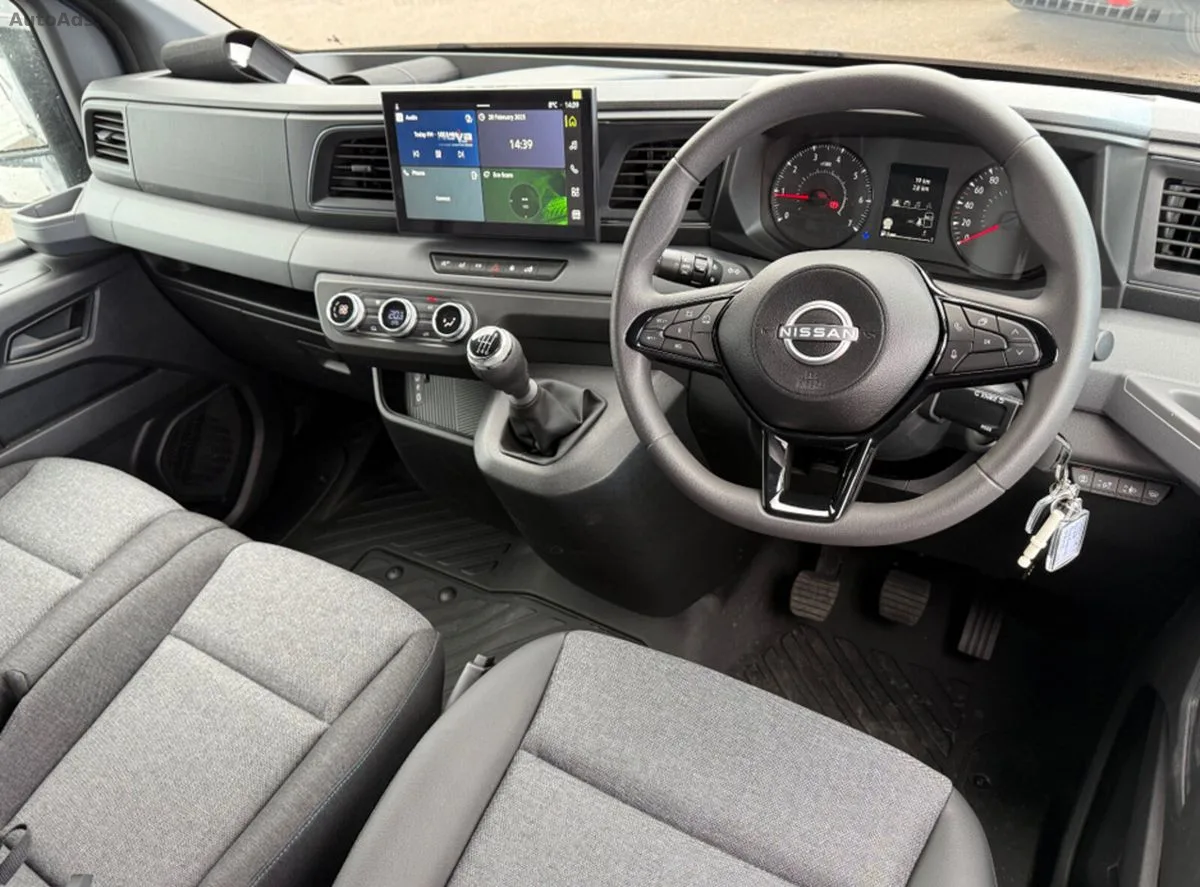 2026 Nissan Interstar – photo 2