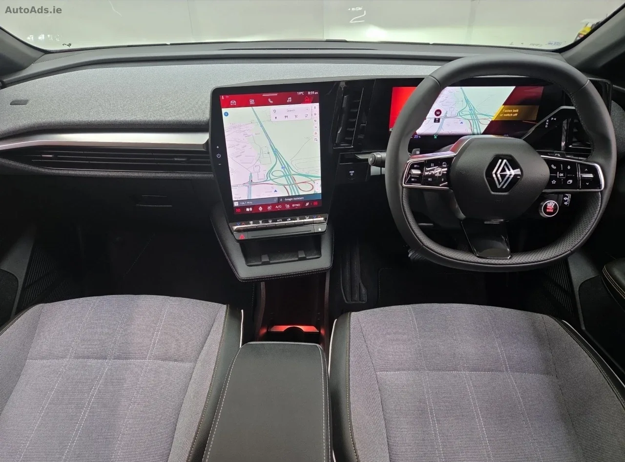 2025 Renault Megane E-Tech – photo 2