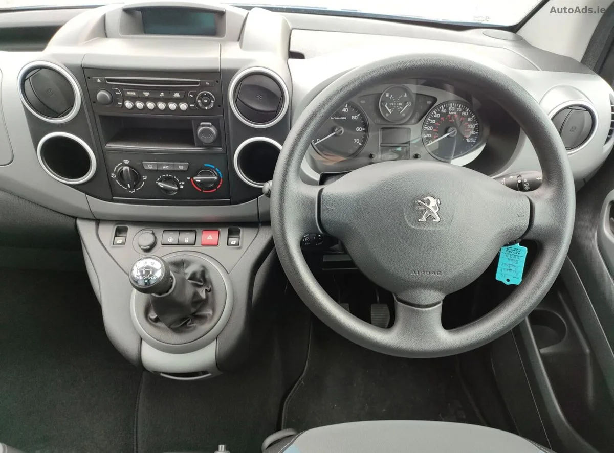 2017 Peugeot Partner – photo 13