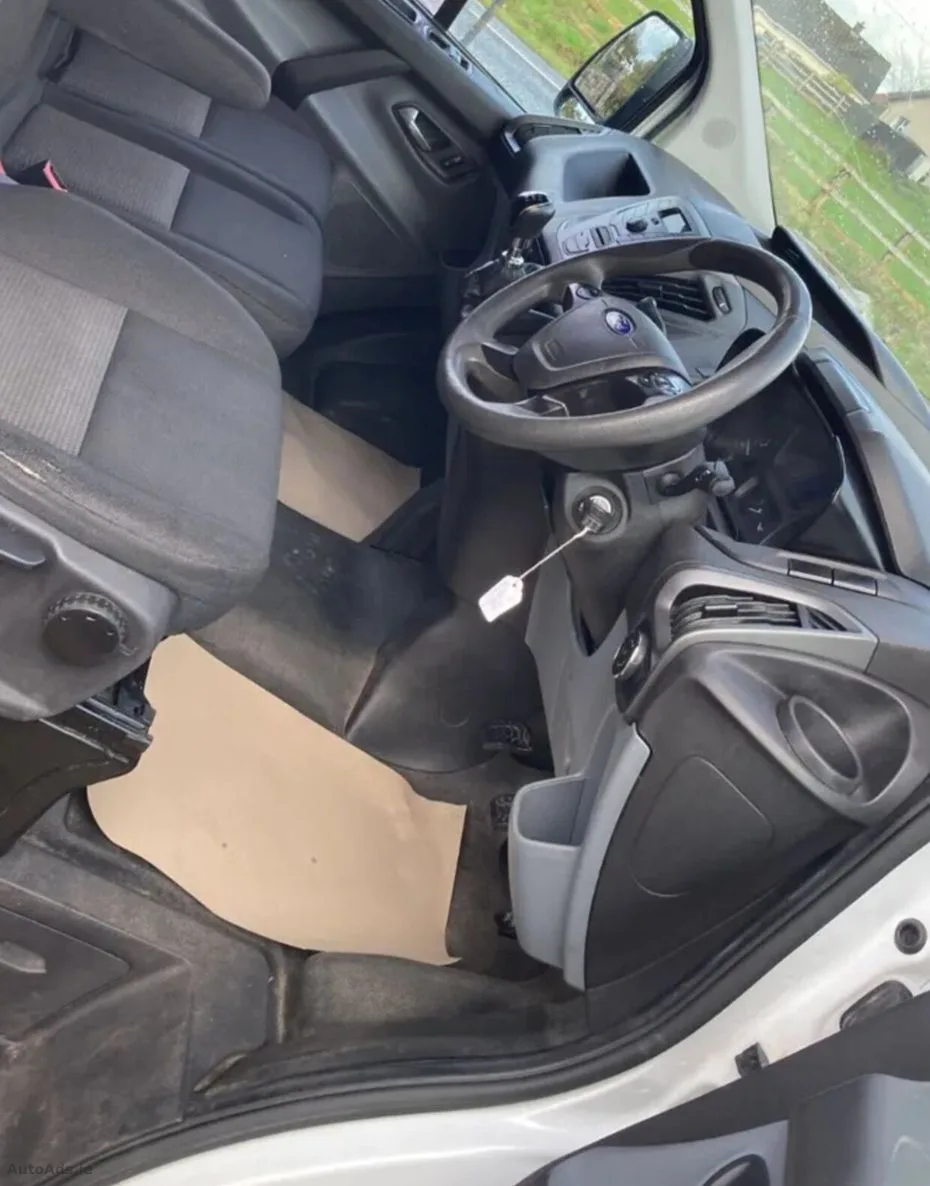 2017 Ford Transit – photo 11