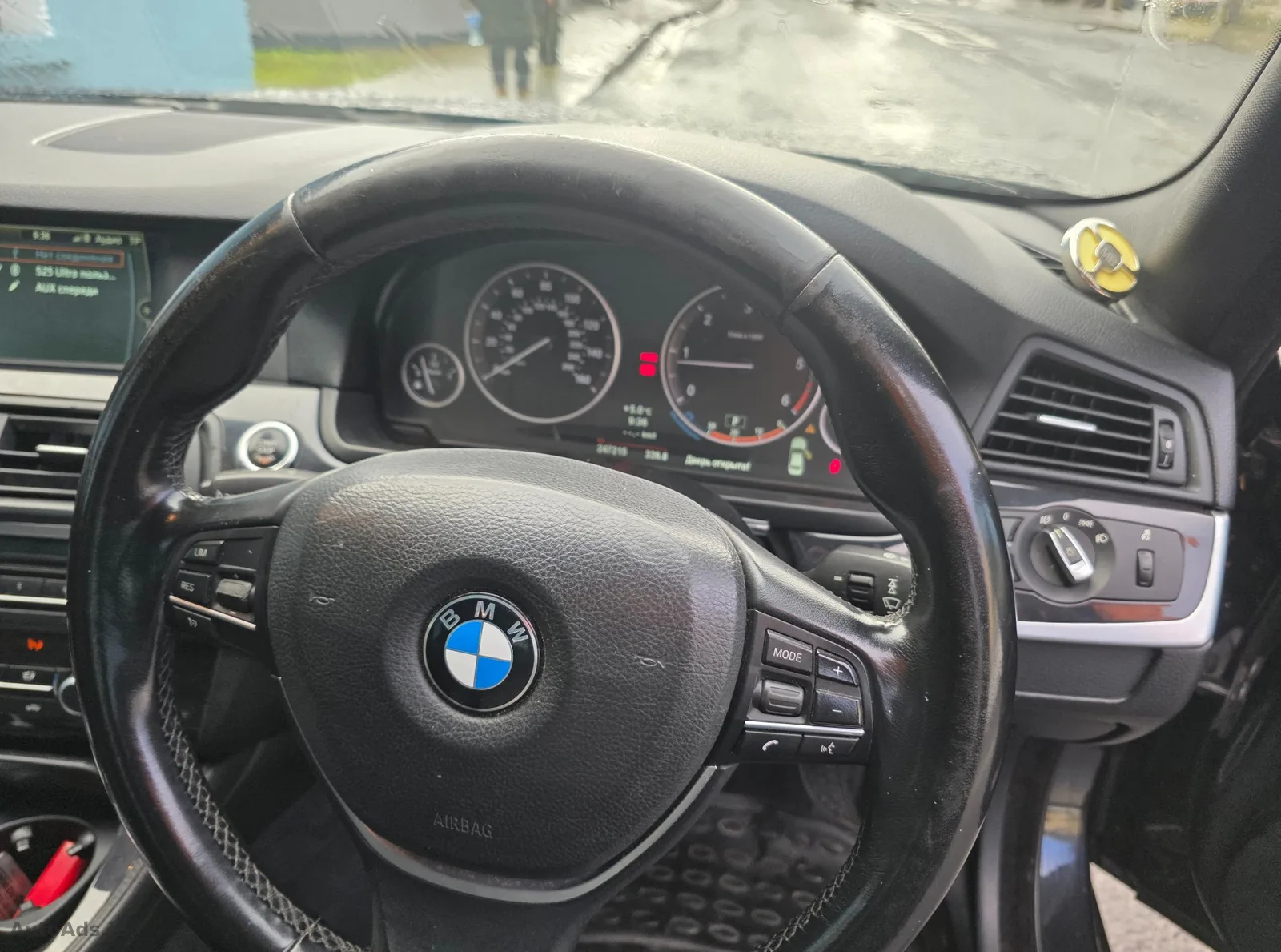 2012 BMW 5 Series – photo 7