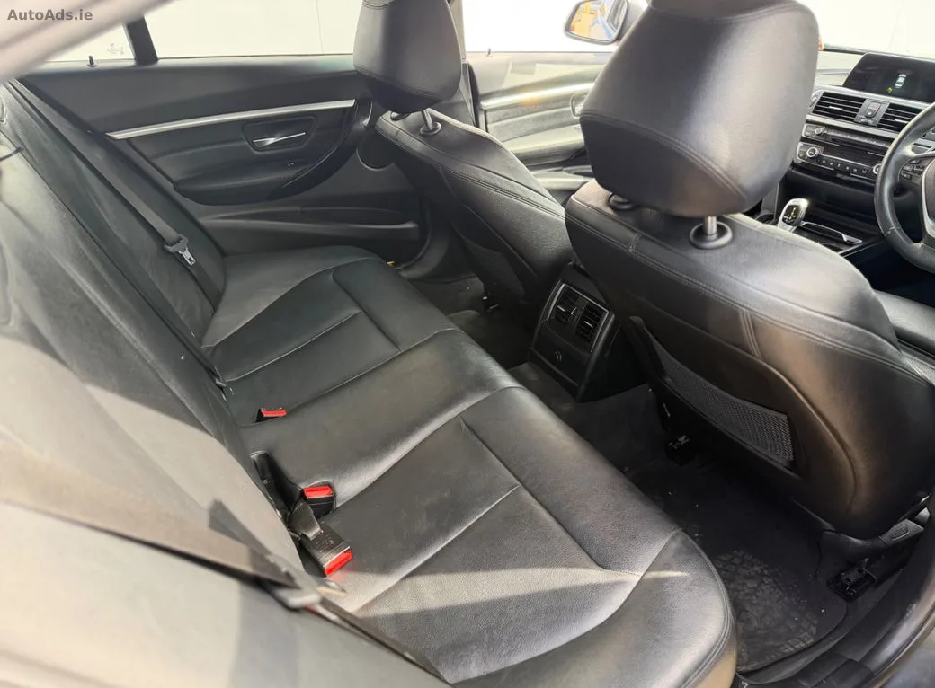 2017 BMW 3 Series – photo 14