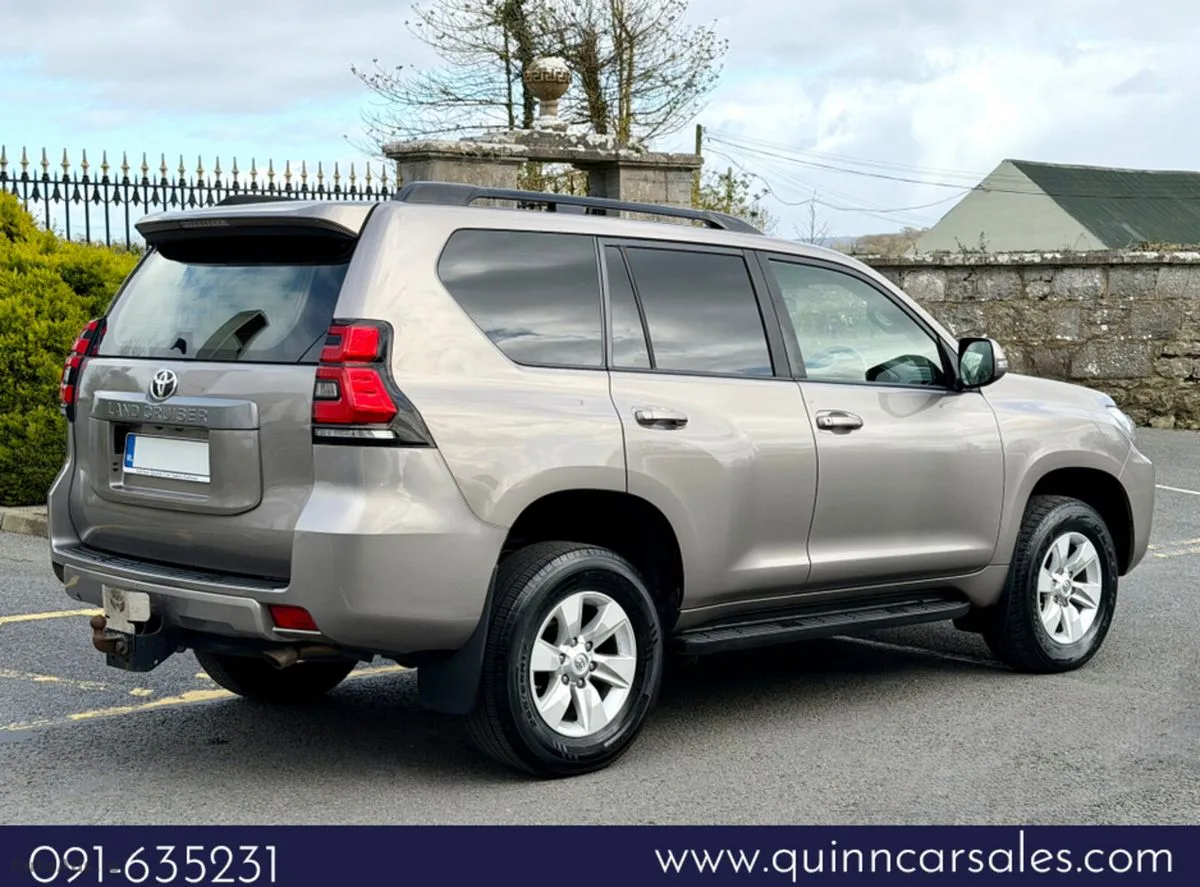 2022 Toyota Land Cruiser – photo 3