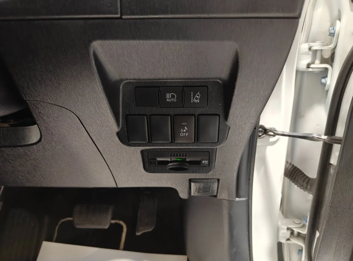 2019 Toyota Prius – photo 17