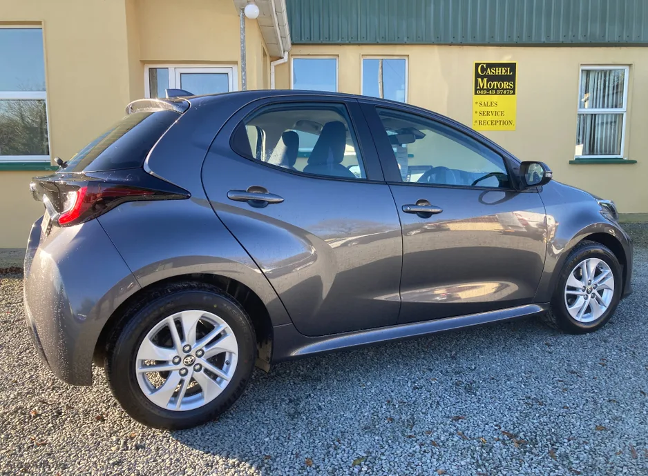 2024 Toyota Yaris – photo 2