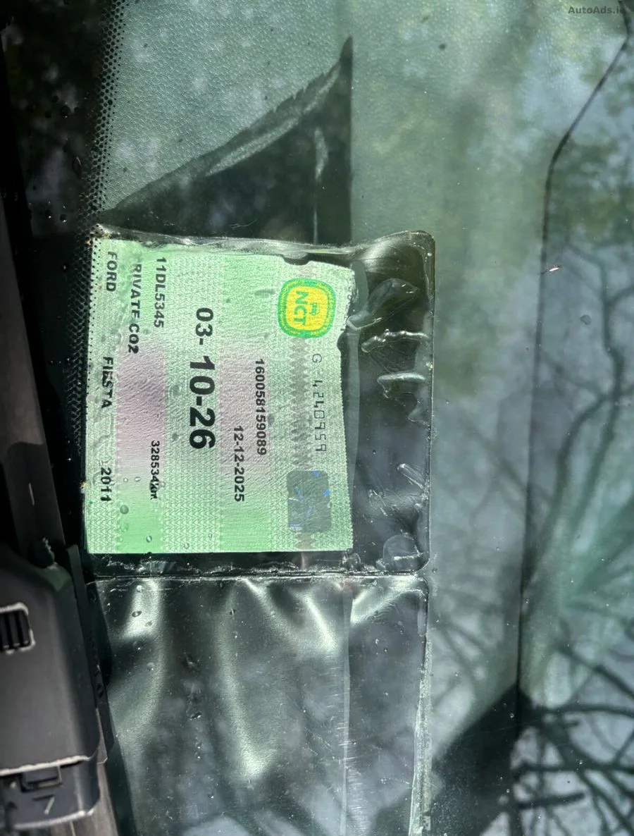 2011 Ford Fiesta – photo 11