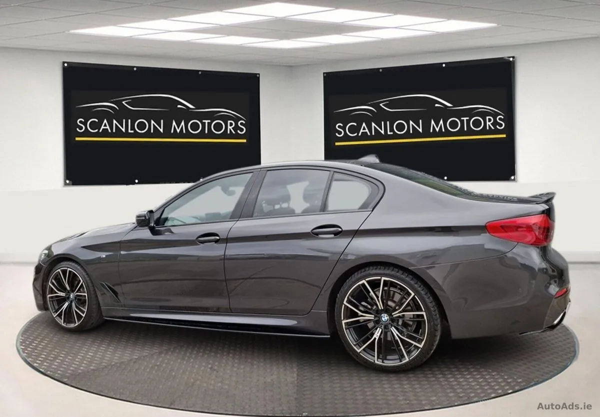 2020 BMW 5-Series – photo 2