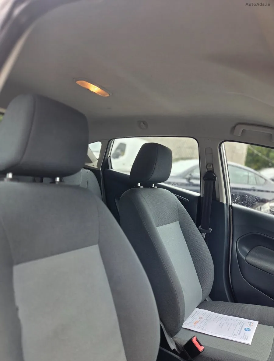 2012 Ford Fiesta – photo 15