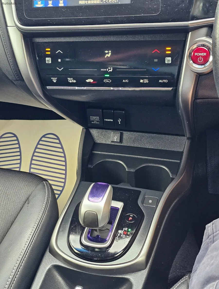 2015 Honda Grace – photo 16