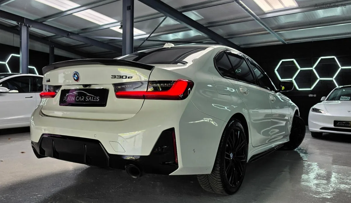2024 BMW 3-Series – photo 9