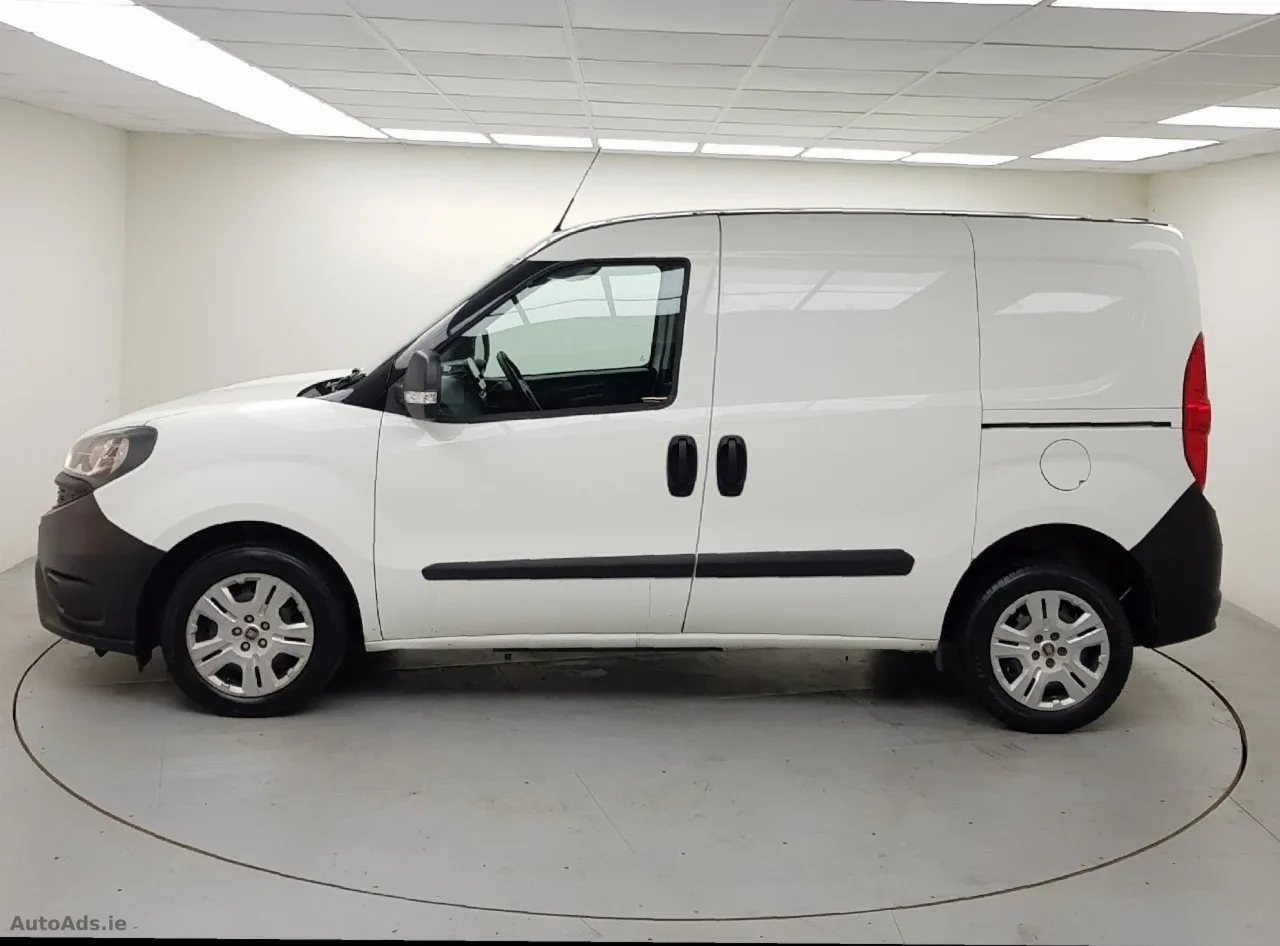 2023 Fiat Doblo – photo 5