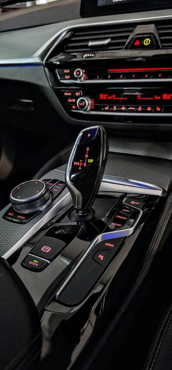 2018 BMW 5-Series – photo 20