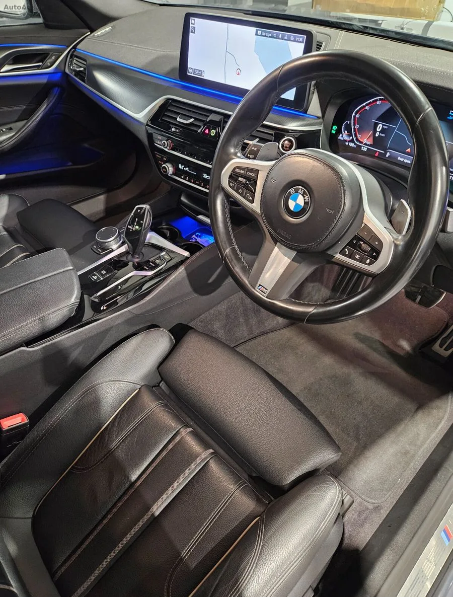 2022 BMW 5-Series – photo 10