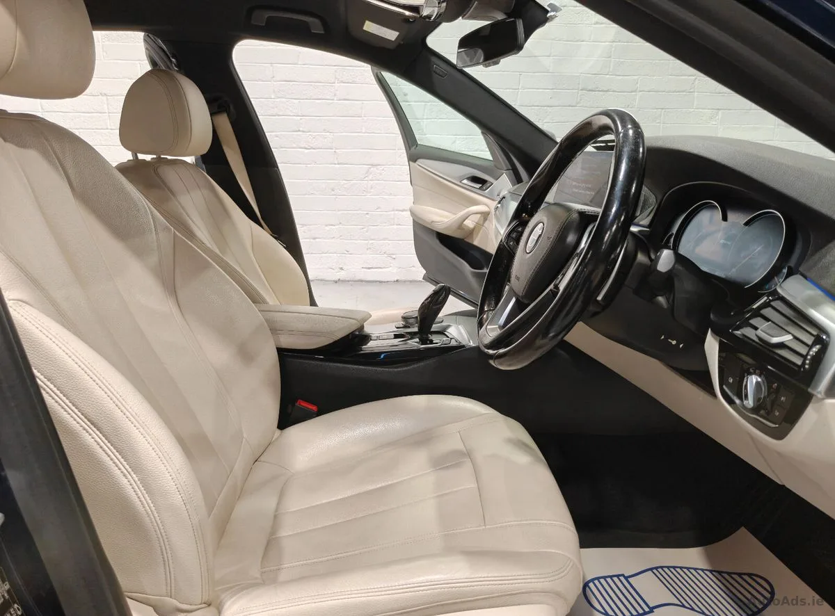 2017 BMW 5-Series – photo 13