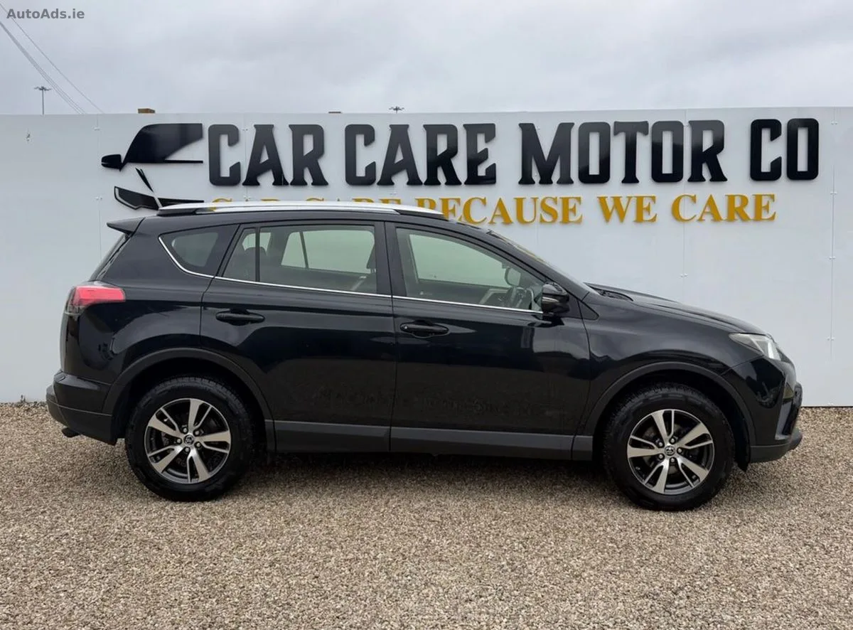 2016 Toyota RAV4 – photo 2
